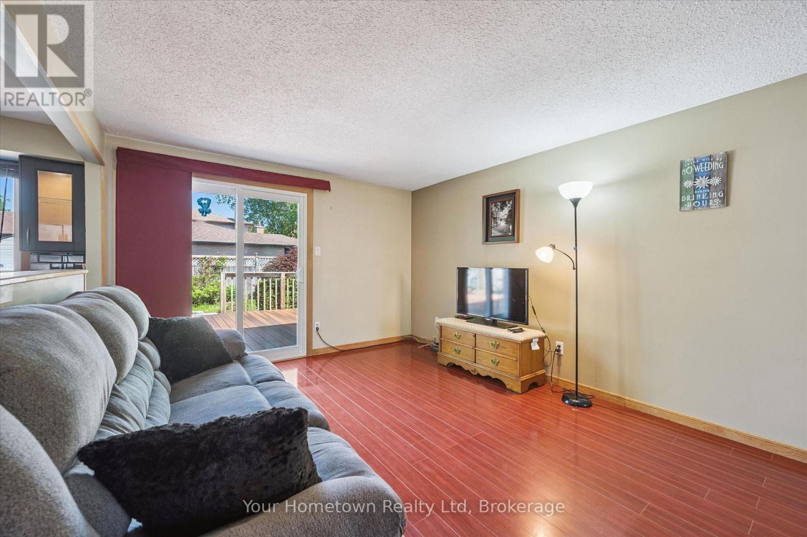 369 Strathallan Street, Centre Wellington, Ontario  N1M 3K8 - Photo 9 - X13231036