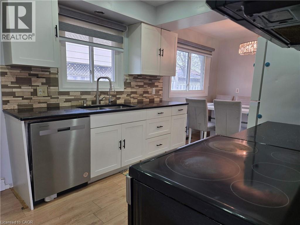 261 Overlea Drive, Kitchener, Ontario  N2M 1T7 - Photo 4 - 40836051