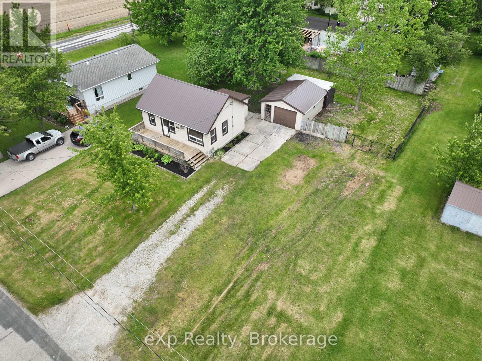 2608 Sheriff Street, Oil Springs, Ontario  N0N 1P0 - Photo 5 - X13231376