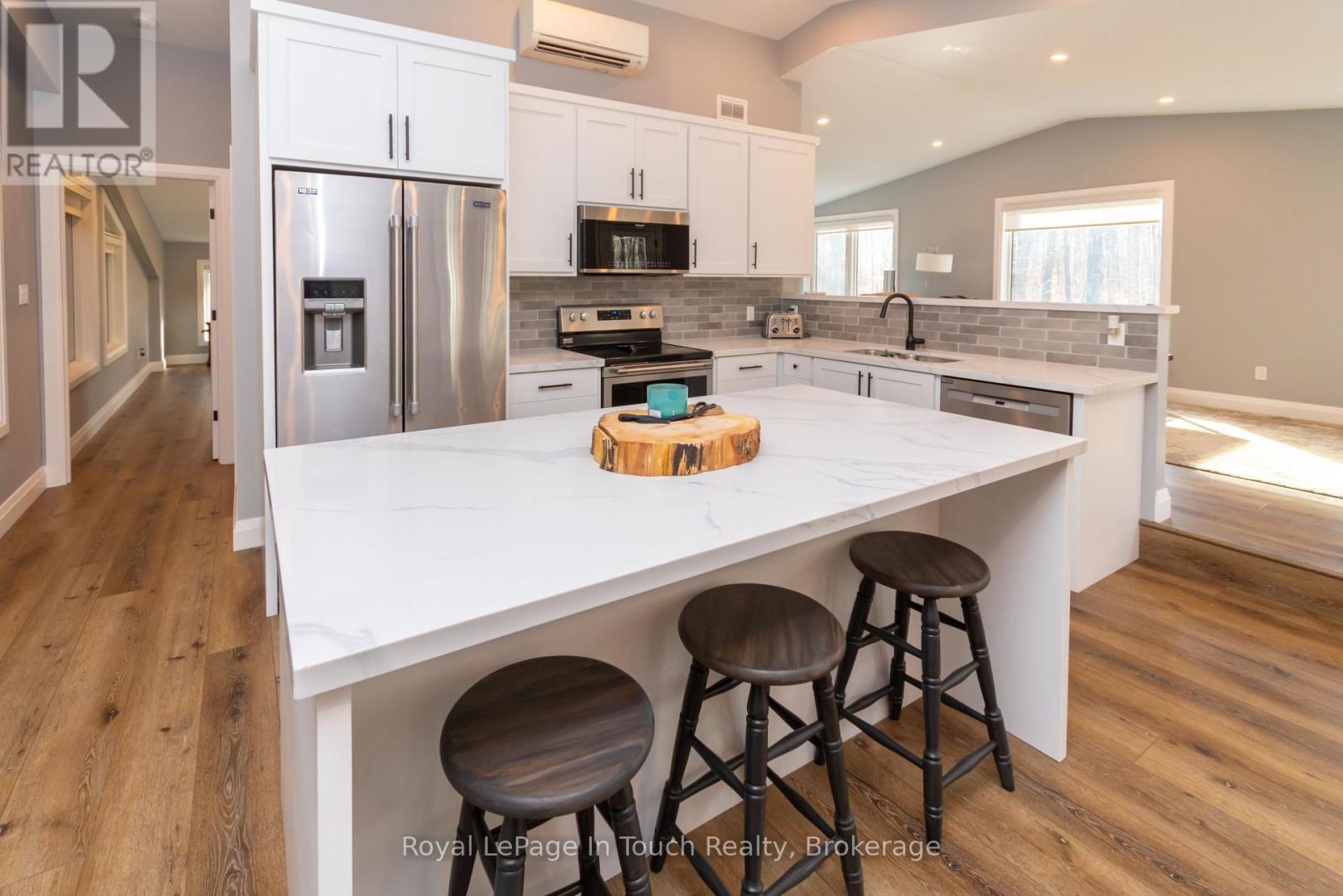 1388 Cedarpoint Road, Tiny, Ontario  L0L 2J0 - Photo 8 - S13231618