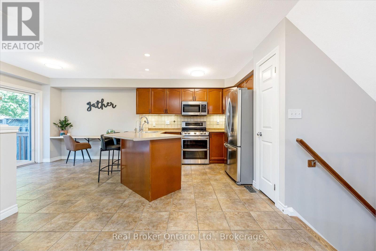 22 Atto Drive, Guelph, Ontario  N1E 0E4 - Photo 11 - X13232118
