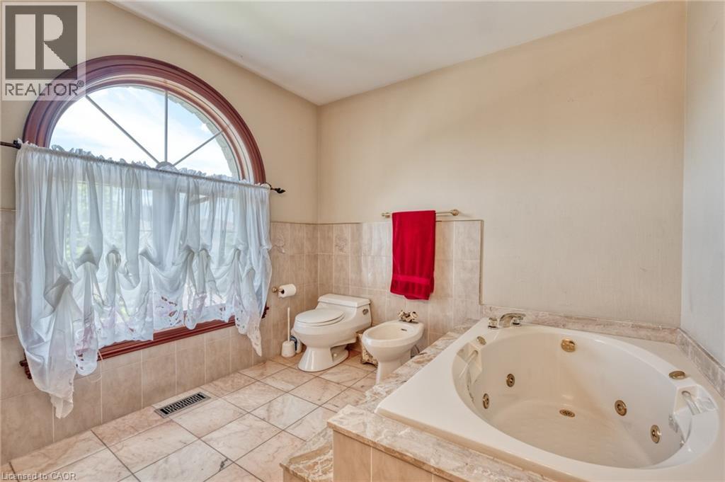 23 Susan Drive, Hamilton, Ontario  L9C 7R1 - Photo 28 - 40836194