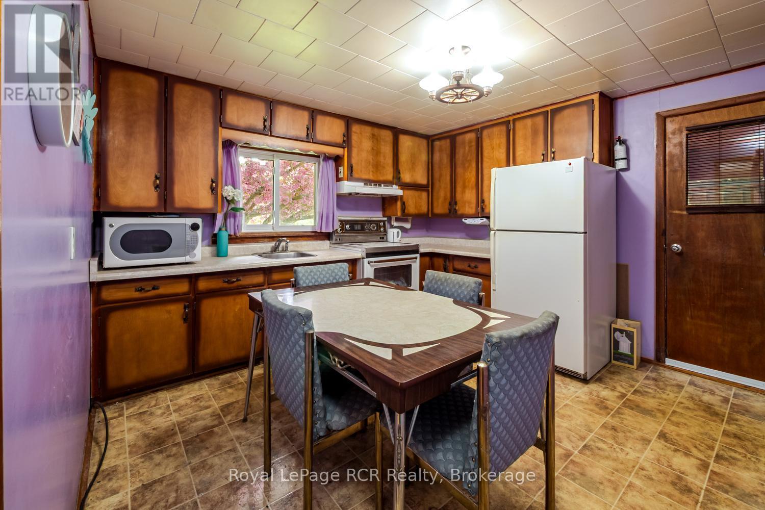 873 14th Street W, Georgian Bluffs, Ontario  N4K 6V5 - Photo 15 - X13232178