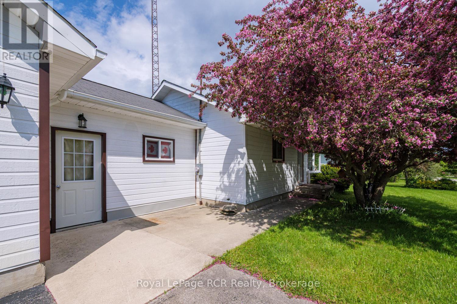 873 14th Street W, Georgian Bluffs, Ontario  N4K 6V5 - Photo 7 - X13232178