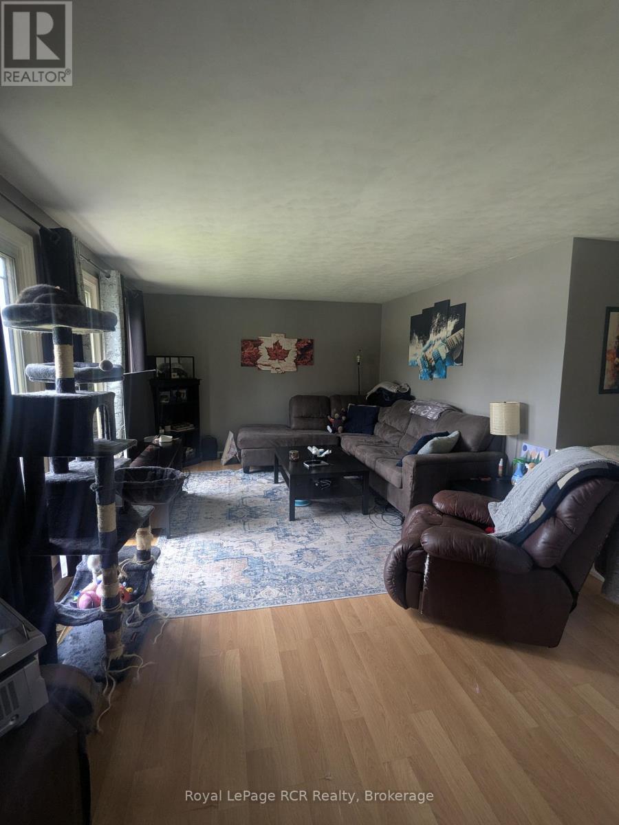 551 15th Avenue, Hanover, Ontario  N4N 3J2 - Photo 13 - X13232238
