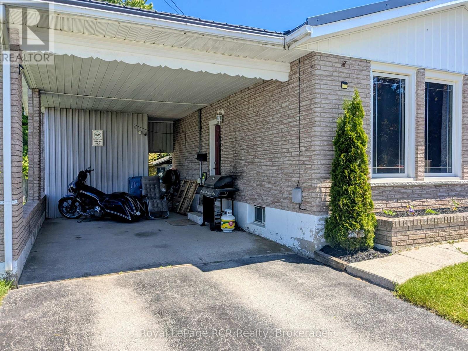 551 15th Avenue, Hanover, Ontario  N4N 3J2 - Photo 2 - X13232238