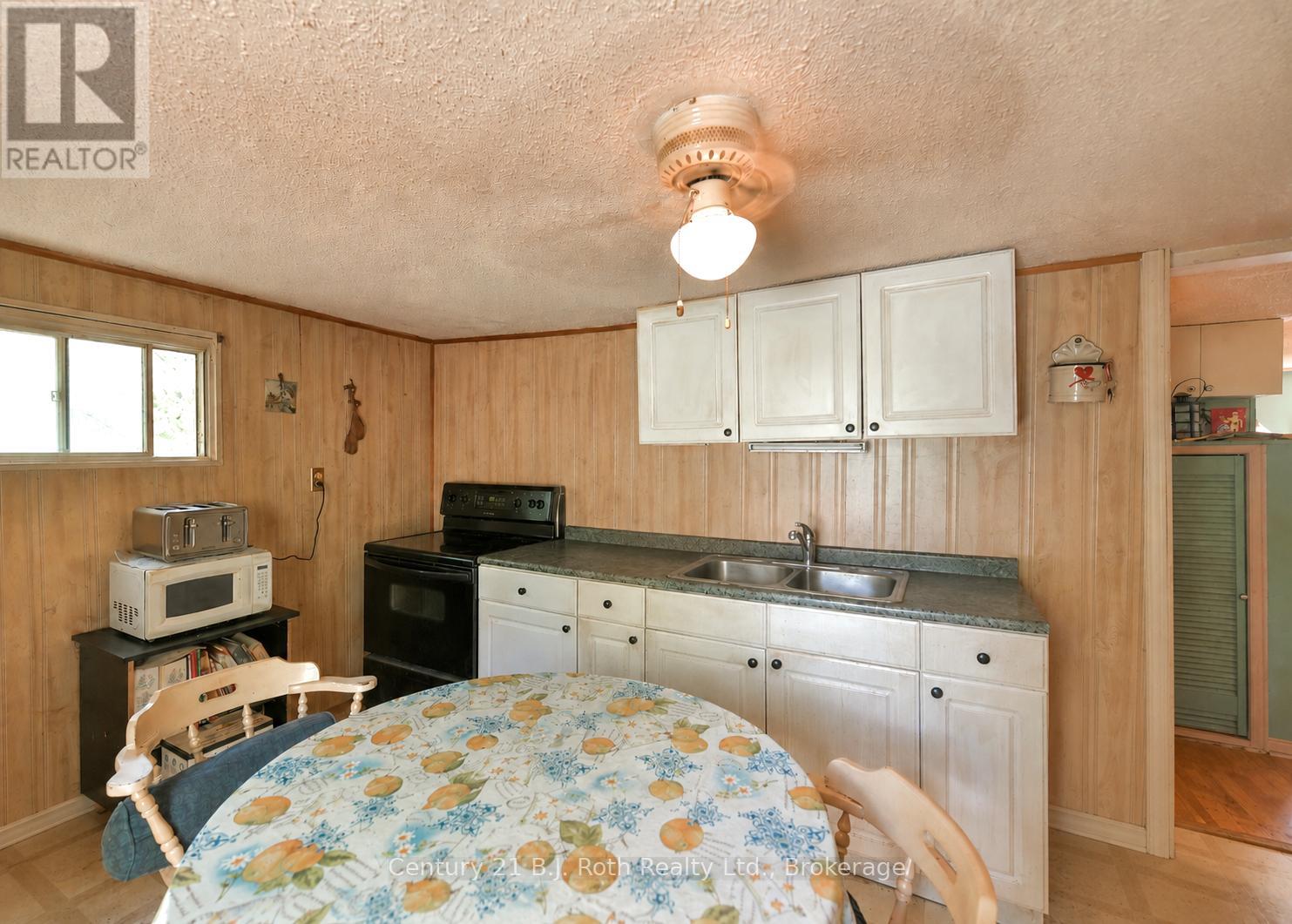 3427 Coronation Avenue, Severn, Ontario  L0K 1G0 - Photo 8 - S13232378