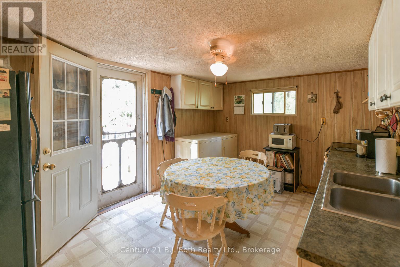 3427 Coronation Avenue, Severn, Ontario  L0K 1G0 - Photo 9 - S13232378