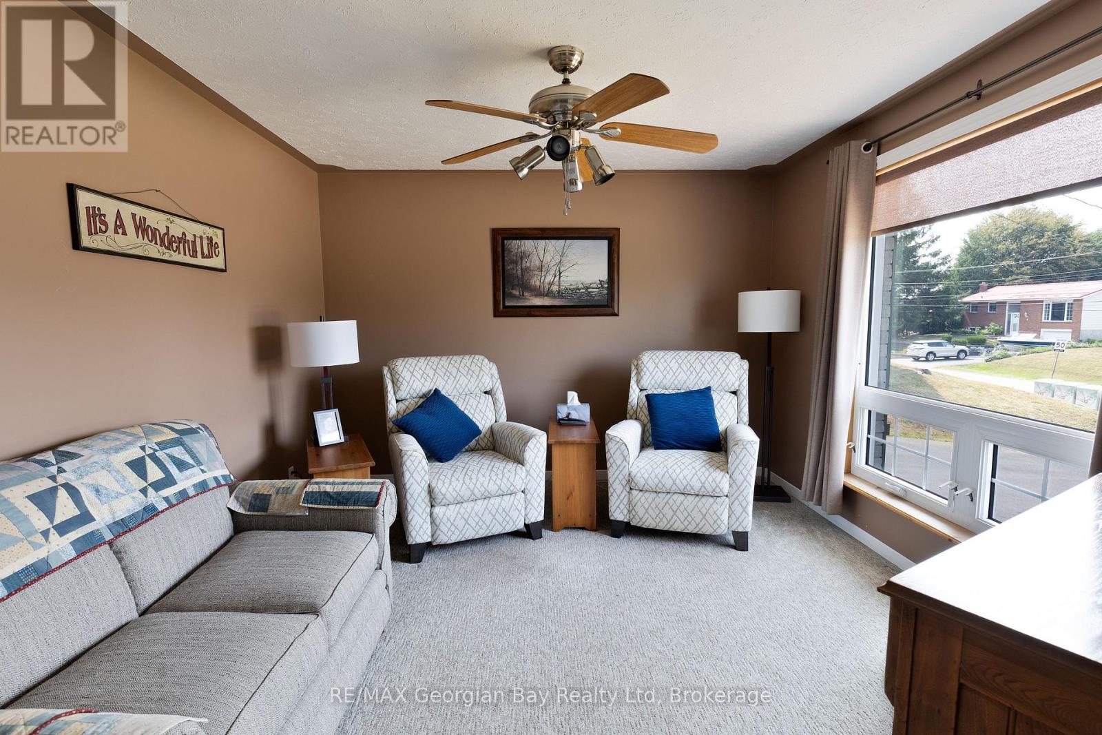 5 Easton Avenue, Tay, Ontario  L0K 1R0 - Photo 5 - S13233020