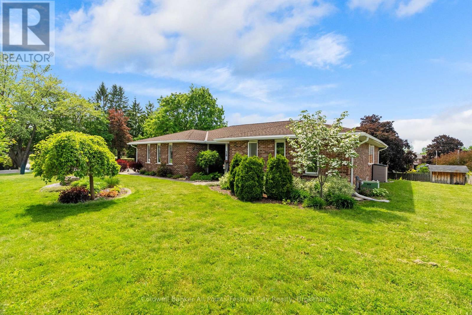 30 Mohawk Crescent, Central Huron, Ontario  N0M 1L0 - Photo 4 - X13232952