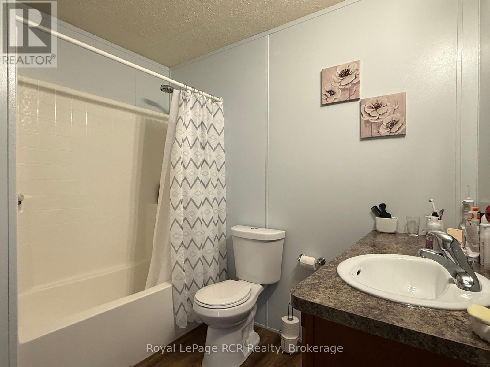 120 Sussex Square, Georgian Bluffs, Ontario  N4K 5N5 - Photo 11 - X13233402