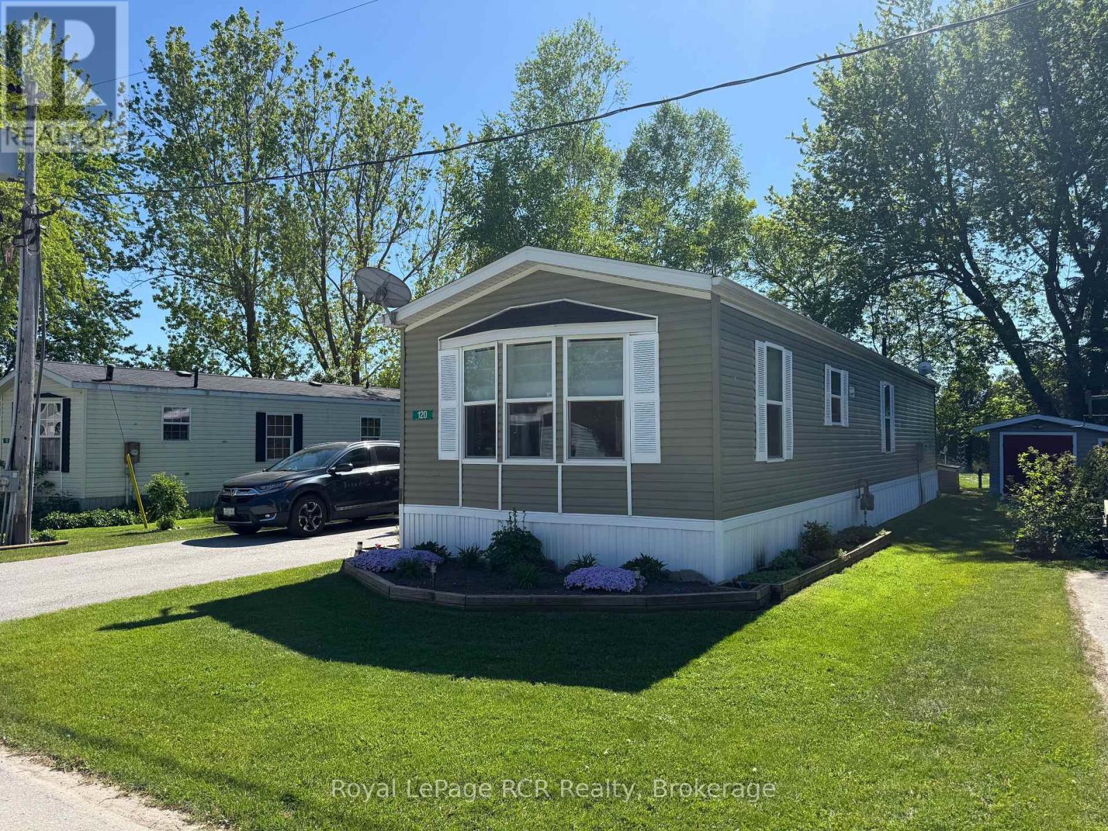 120 Sussex Square, Georgian Bluffs, Ontario  N4K 5N5 - Photo 2 - X13233402