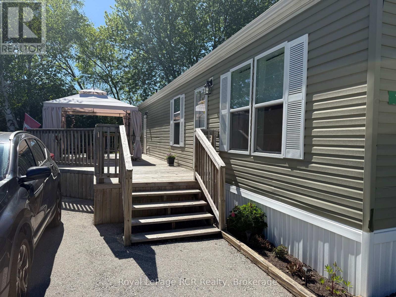 120 Sussex Square, Georgian Bluffs, Ontario  N4K 5N5 - Photo 3 - X13233402