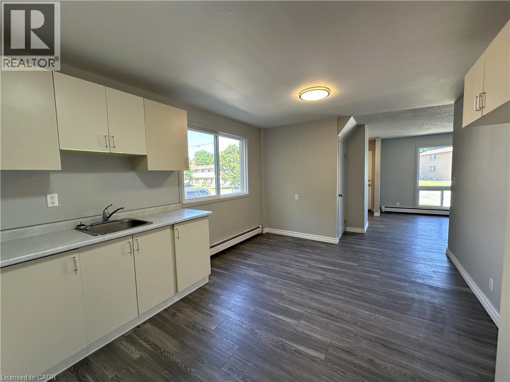 64-66 Oakwood Avenue, Simcoe, Ontario  N3Y 1H6 - Photo 13 - 40835944