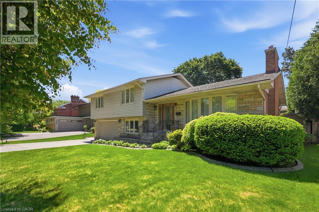 7 Braemar Place, Hamilton, Ontario  L9C 1C9 - Photo 3 - 40836283