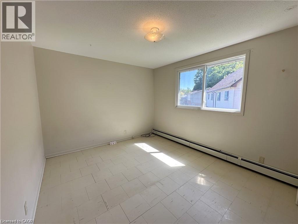 64-66 Oakwood Avenue, Simcoe, Ontario  N3Y 1H6 - Photo 37 - 40835846