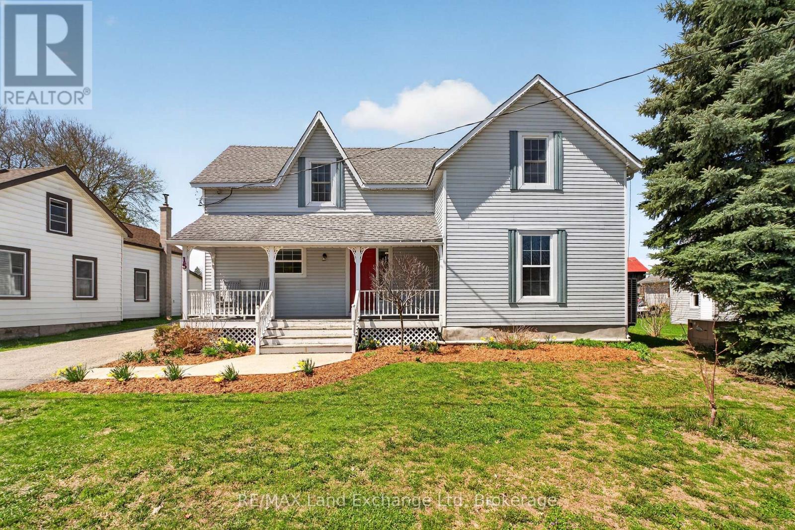 15 Whitechurch Street, Huron-Kinloss, Ontario  N0G 2W0 - Photo 2 - X13234276