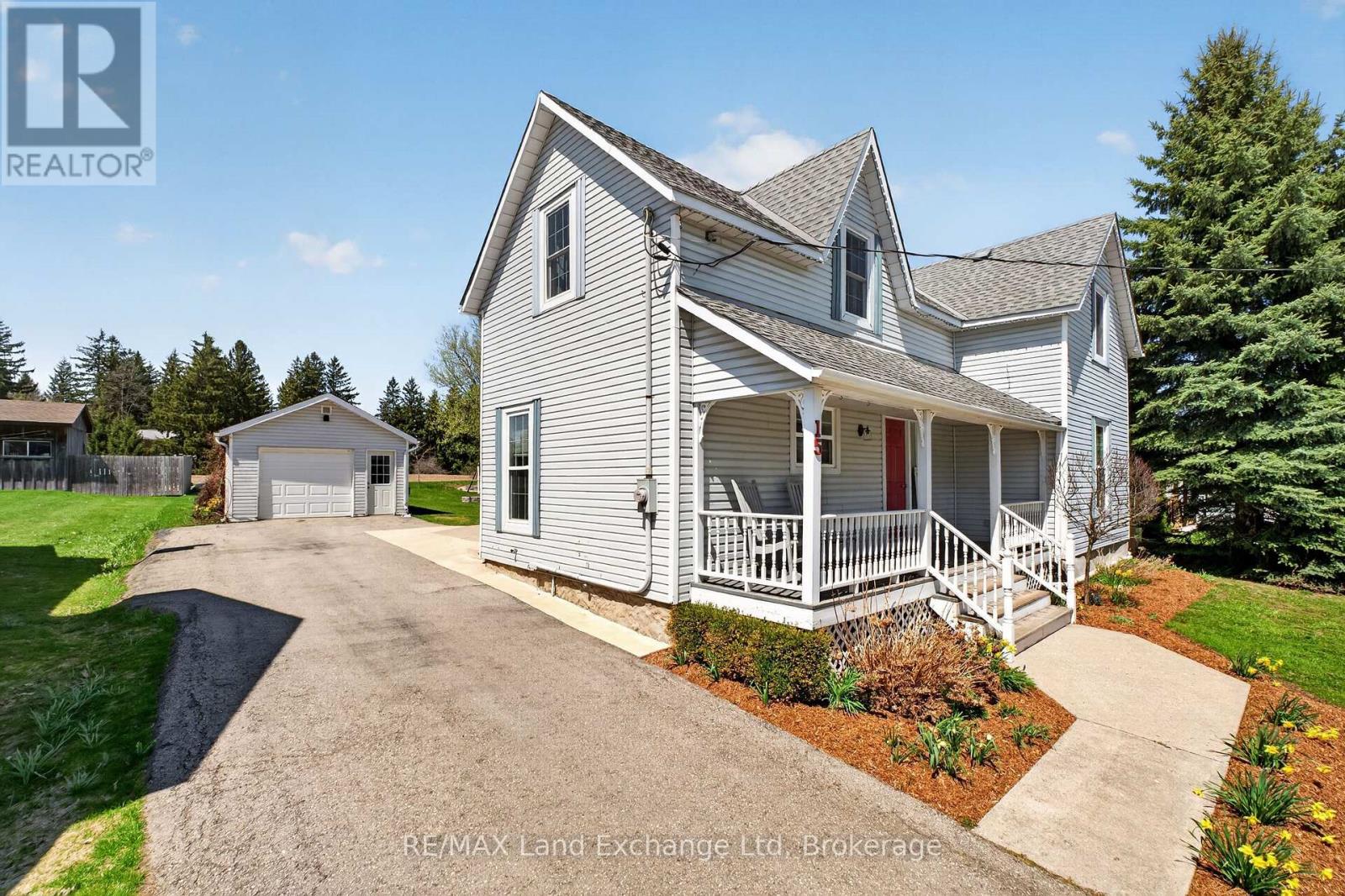 15 Whitechurch Street, Huron-Kinloss, Ontario  N0G 2W0 - Photo 3 - X13234276