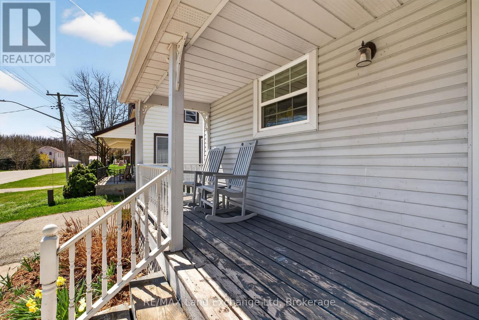 15 Whitechurch Street, Huron-Kinloss, Ontario  N0G 2W0 - Photo 4 - X13234276