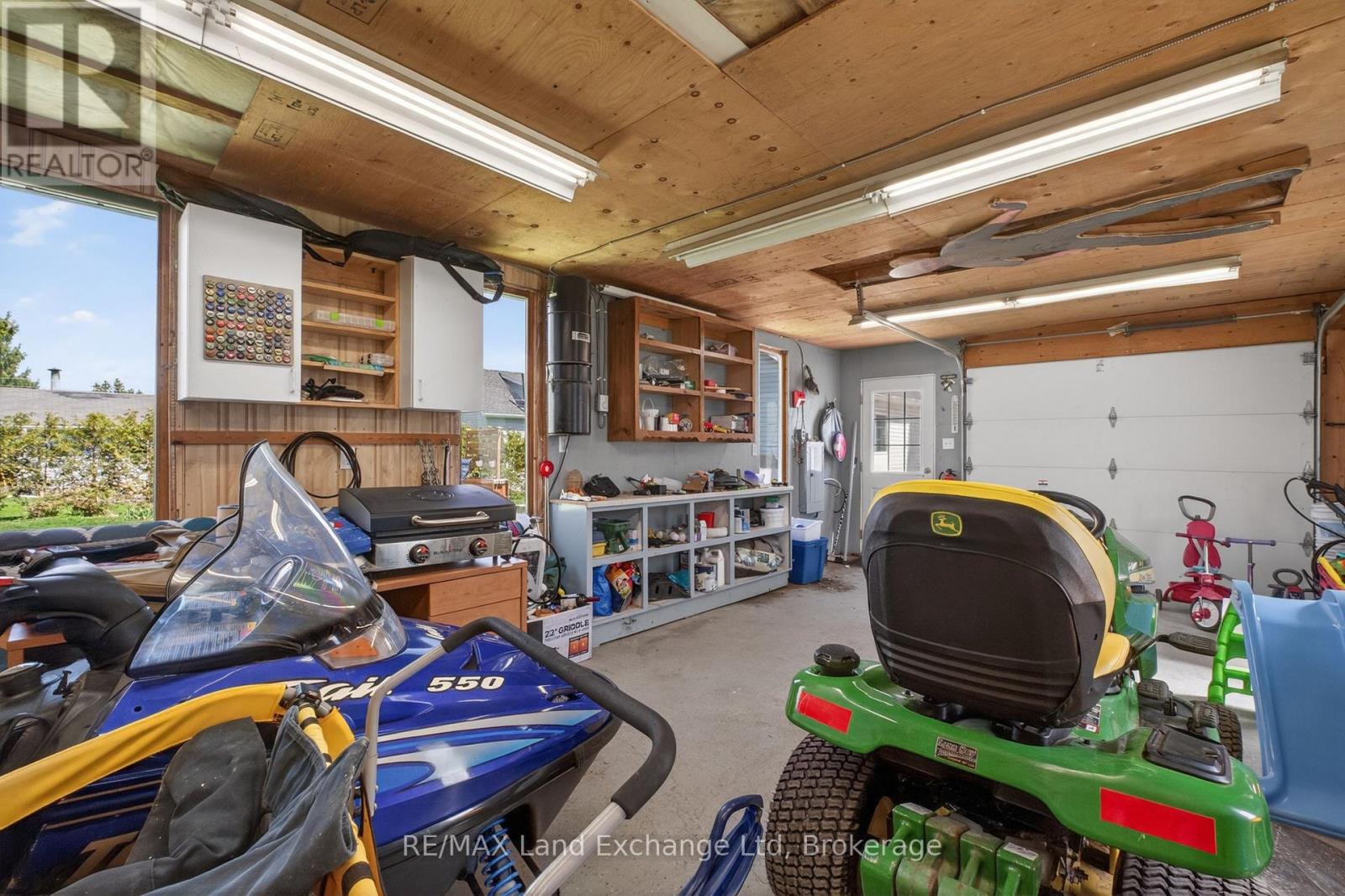 15 Whitechurch Street, Huron-Kinloss, Ontario  N0G 2W0 - Photo 45 - X13234276