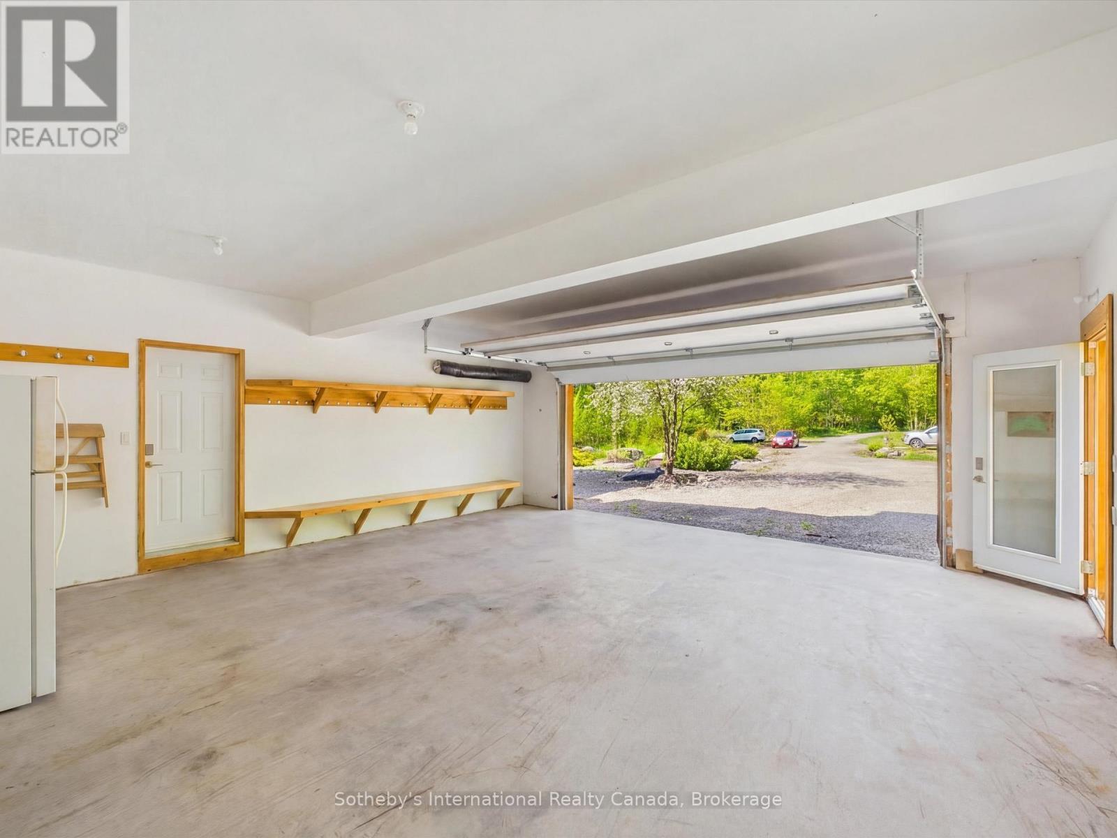 2889 Ahmic Lake Road, Magnetawan, Ontario  P0A 1P0 - Photo 44 - X13234476