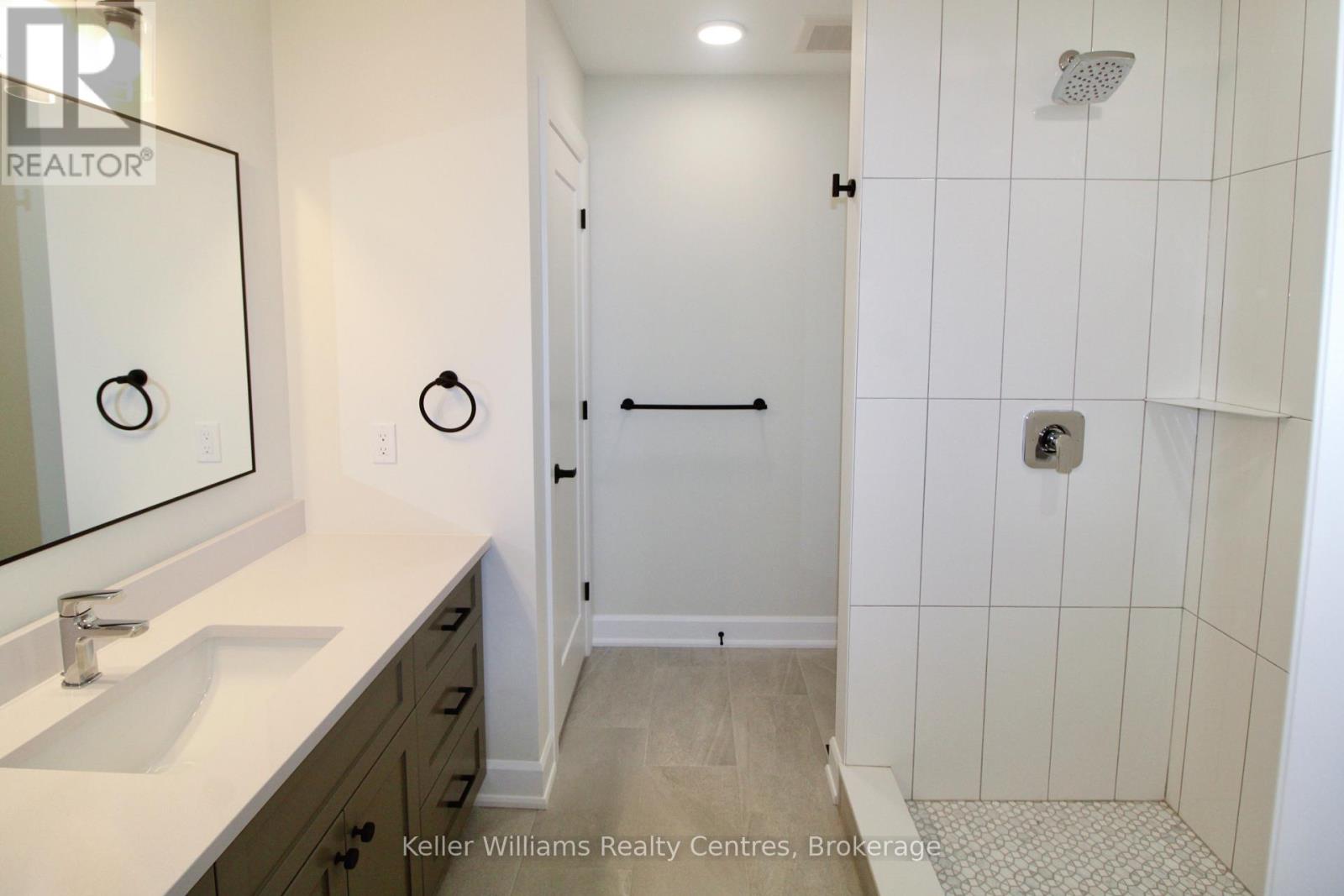 715 18th Street, Hanover, Ontario  N4N 0C7 - Photo 17 - X13234866