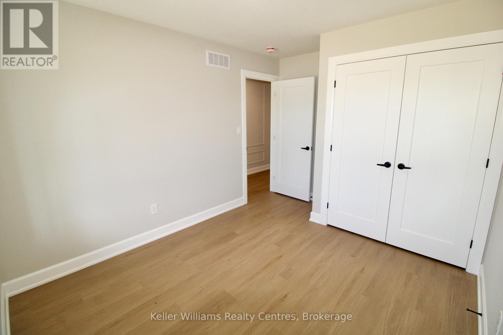 715 18th Street, Hanover, Ontario  N4N 0C7 - Photo 4 - X13234866