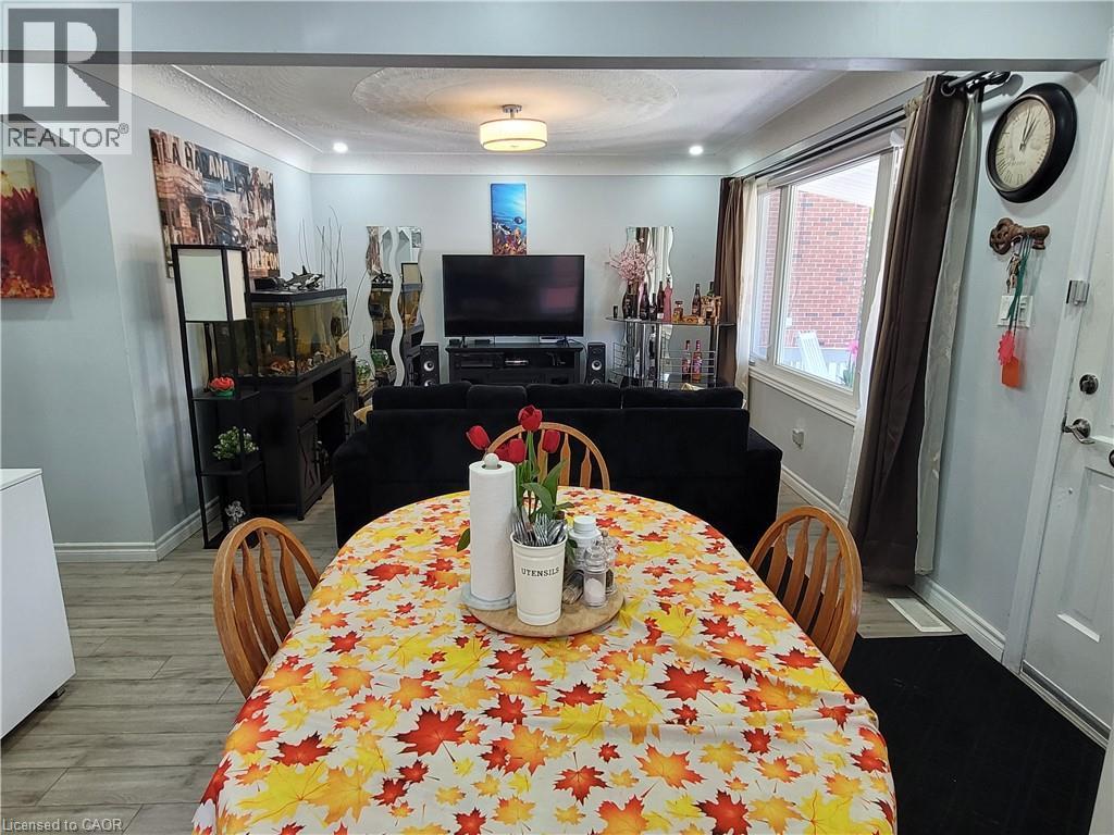 239 West 18th Street, Hamilton, Ontario  L9C 4H1 - Photo 10 - 40836326