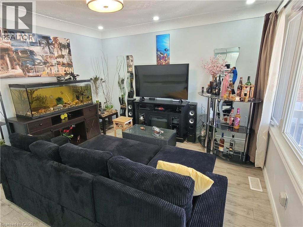 239 West 18th Street, Hamilton, Ontario  L9C 4H1 - Photo 12 - 40836326