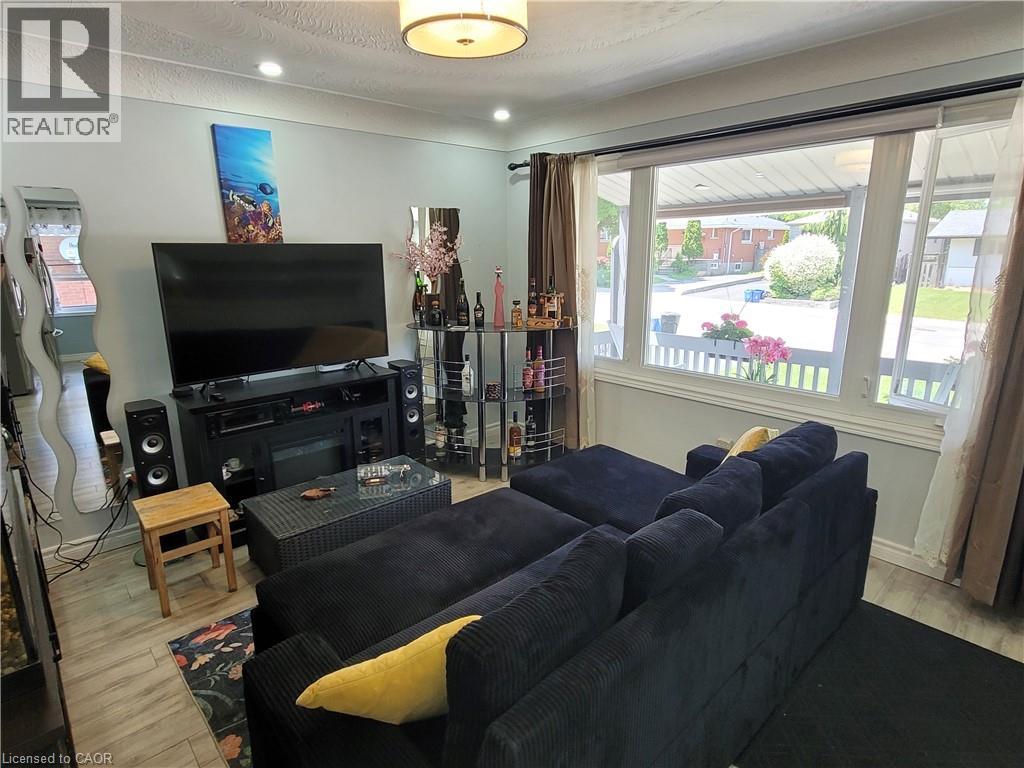 239 West 18th Street, Hamilton, Ontario  L9C 4H1 - Photo 13 - 40836326