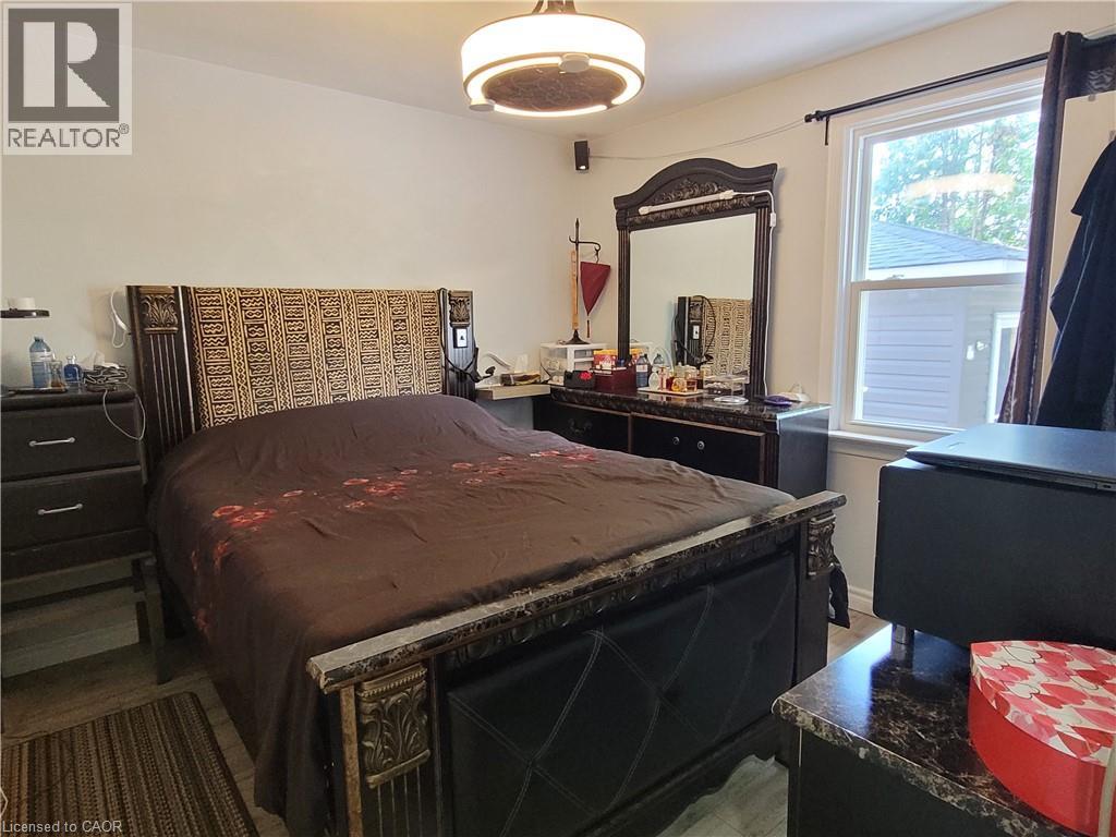 239 West 18th Street, Hamilton, Ontario  L9C 4H1 - Photo 15 - 40836326