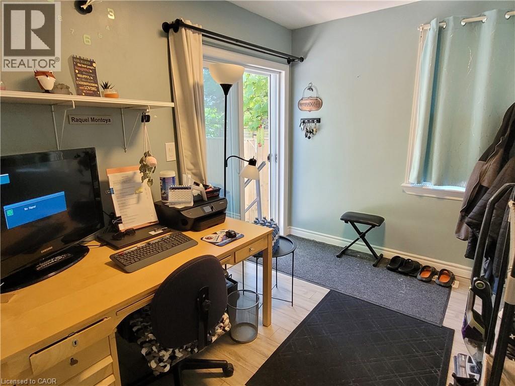 239 West 18th Street, Hamilton, Ontario  L9C 4H1 - Photo 17 - 40836326