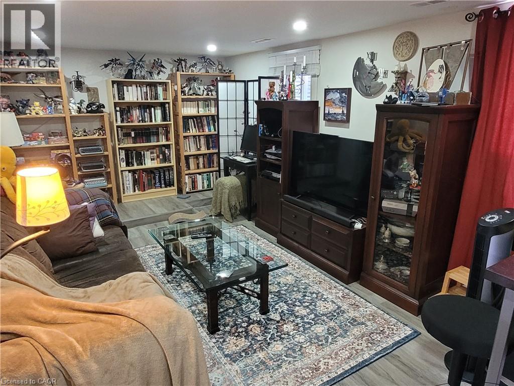 239 West 18th Street, Hamilton, Ontario  L9C 4H1 - Photo 24 - 40836326