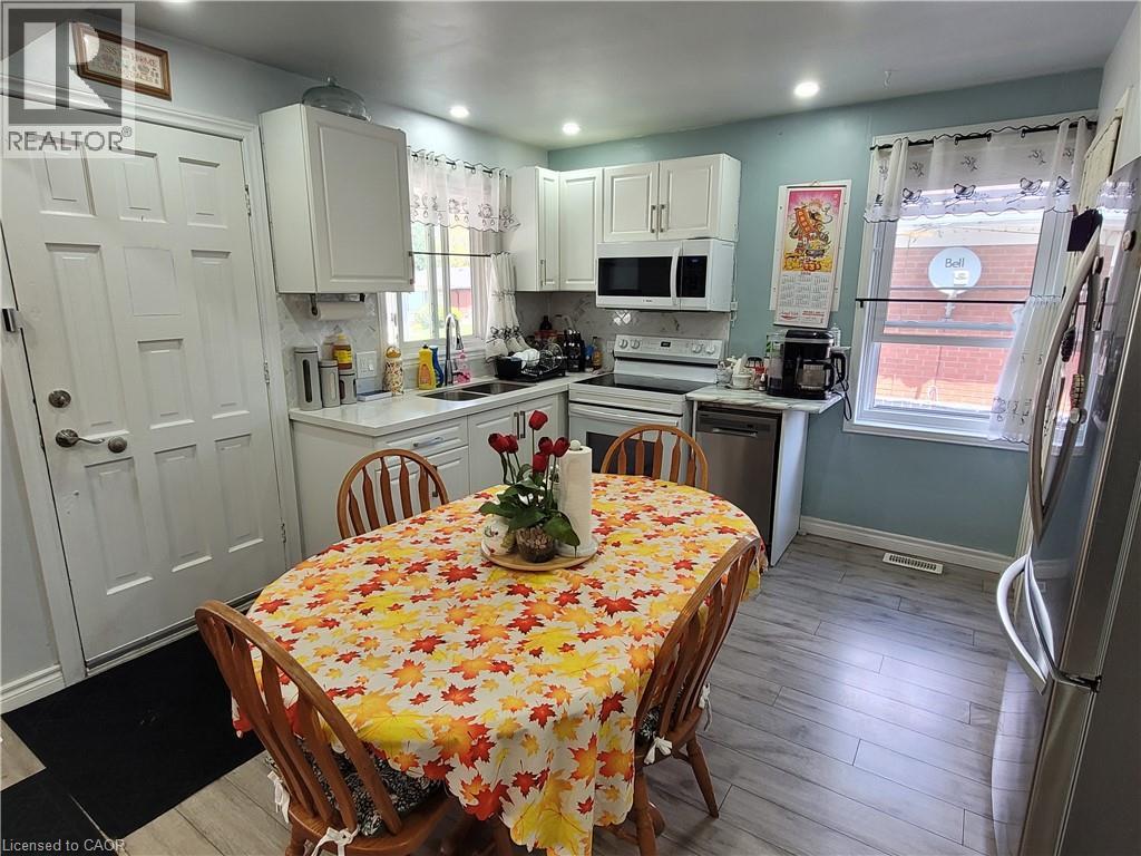 239 West 18th Street, Hamilton, Ontario  L9C 4H1 - Photo 6 - 40836326
