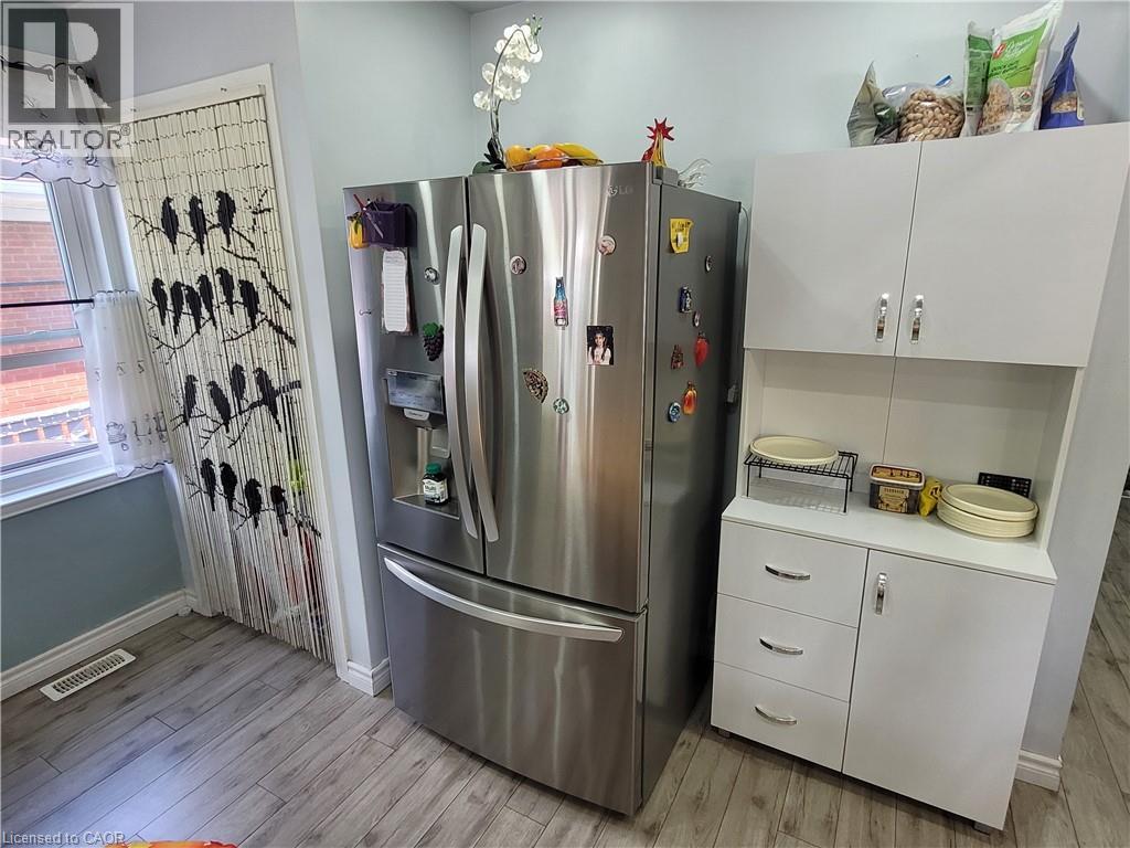 239 West 18th Street, Hamilton, Ontario  L9C 4H1 - Photo 8 - 40836326