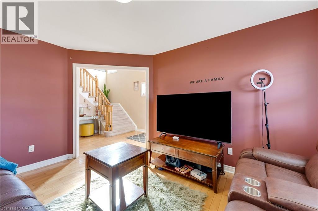 15 Copper Leaf Street, Kitchener, Ontario  N2E 3T3 - Photo 5 - 40835829