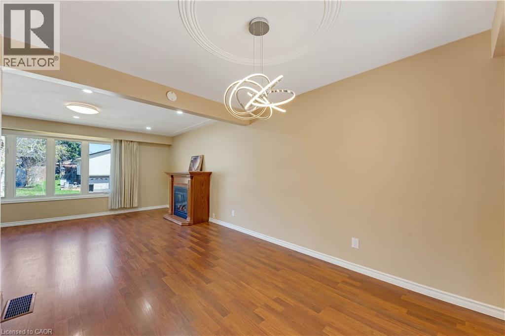 402 Lakeview Drive, Waterloo, Ontario  N2L 4Z6 - Photo 6 - 40835792