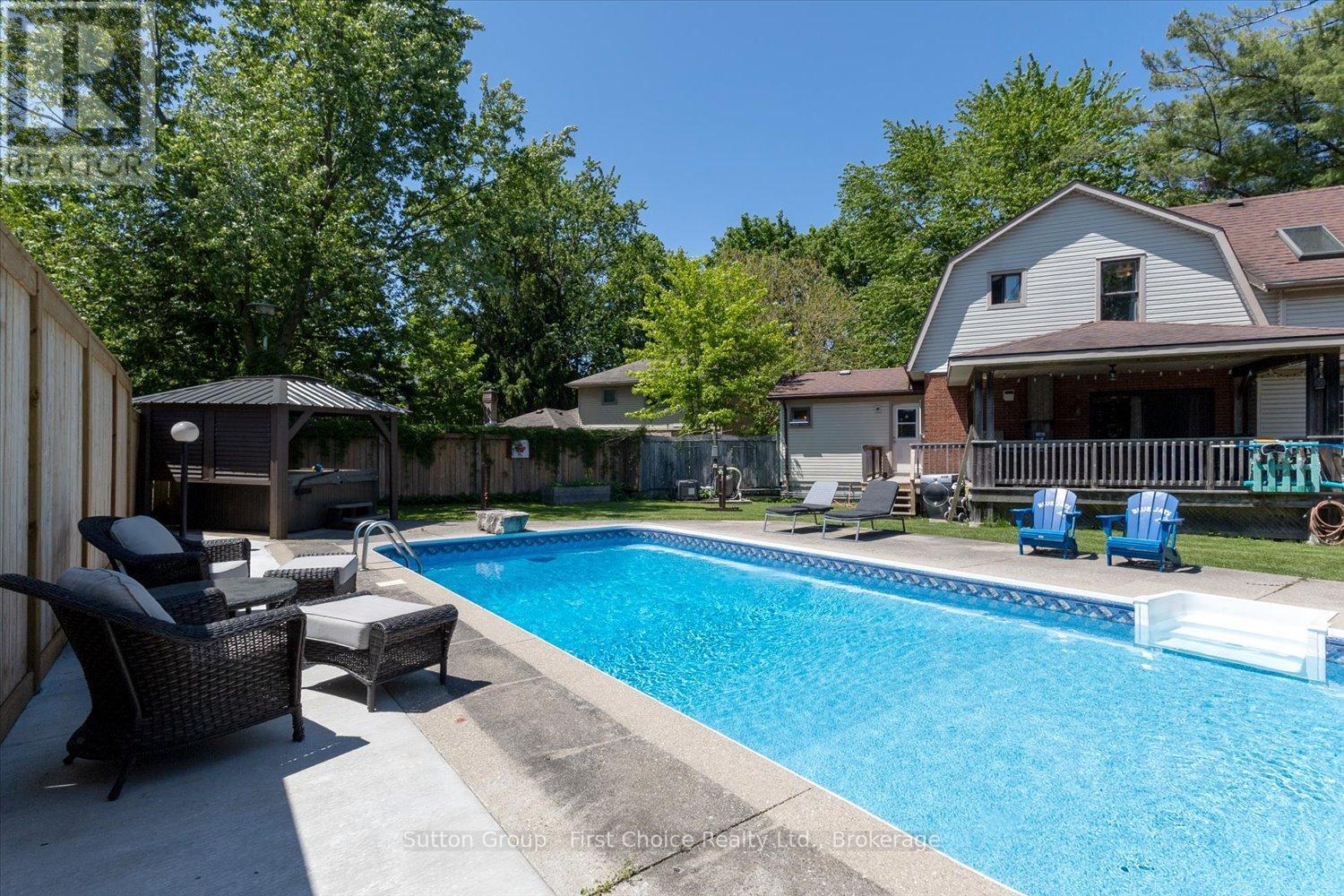 409 Mornington Street, Stratford, Ontario  N5A 5G7 - Photo 37 - X13235890