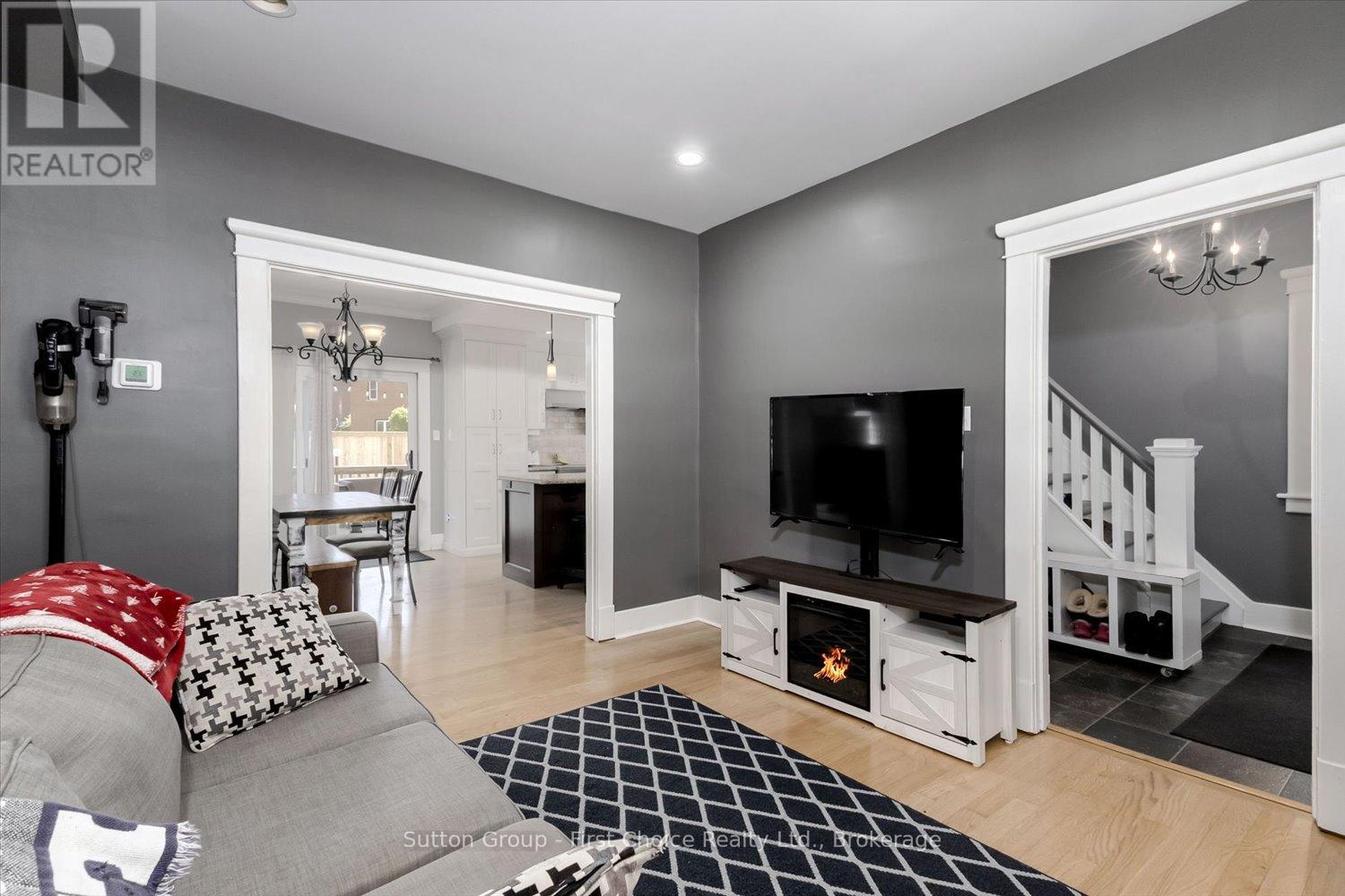 409 Mornington Street, Stratford, Ontario  N5A 5G7 - Photo 7 - X13235890