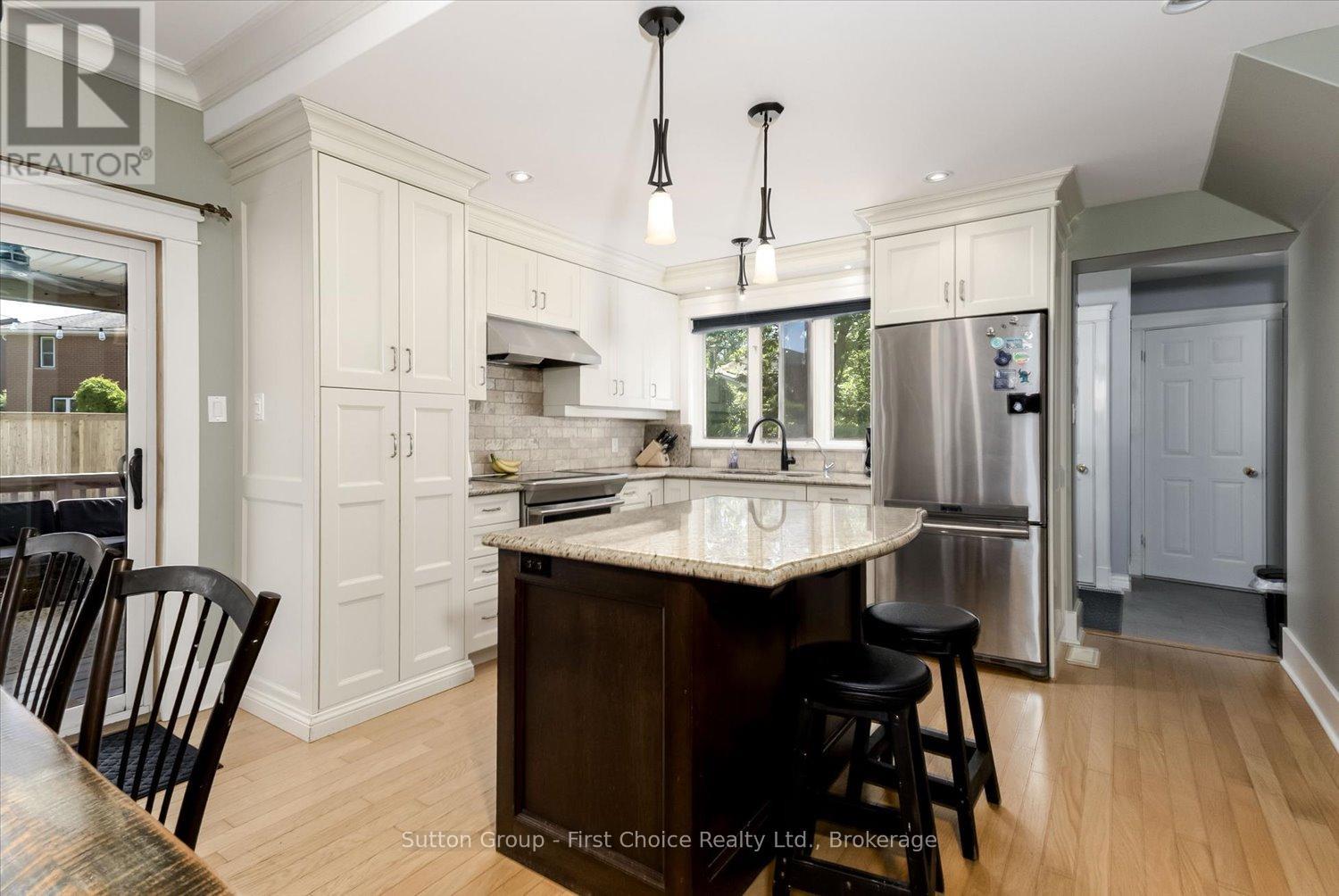 409 Mornington Street, Stratford, Ontario  N5A 5G7 - Photo 9 - X13235890