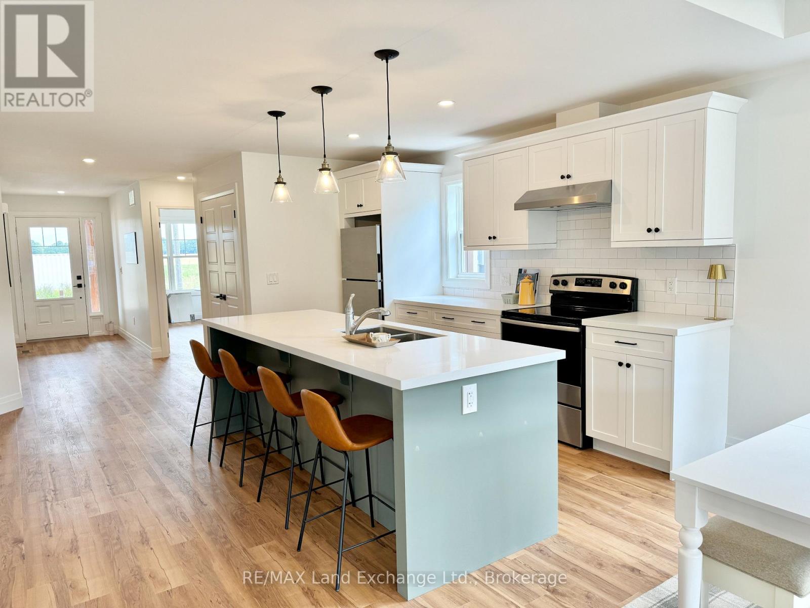 94 Eagle Court, Saugeen Shores, Ontario  N0H 2C3 - Photo 4 - X13236102