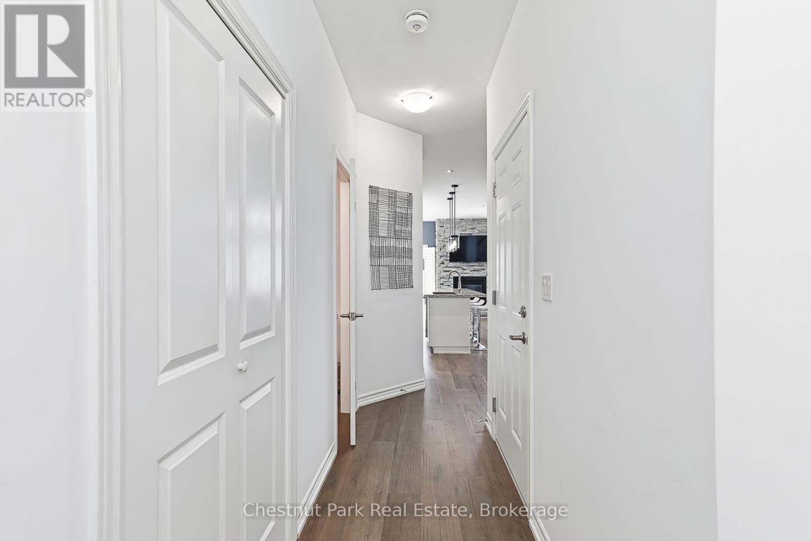 18 Gregory Avenue, Collingwood, Ontario  L9Y 0Z5 - Photo 4 - S13236660