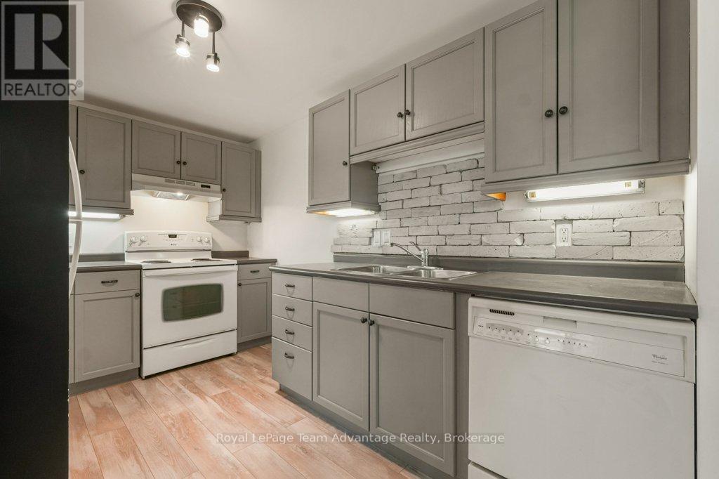 17 Joseph Street, Parry Sound, Ontario  P2A 2G3 - Photo 20 - X13237102