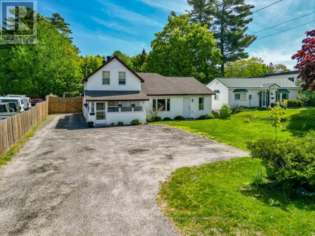 17 Joseph Street, Parry Sound, Ontario  P2A 2G3 - Photo 3 - X13237102