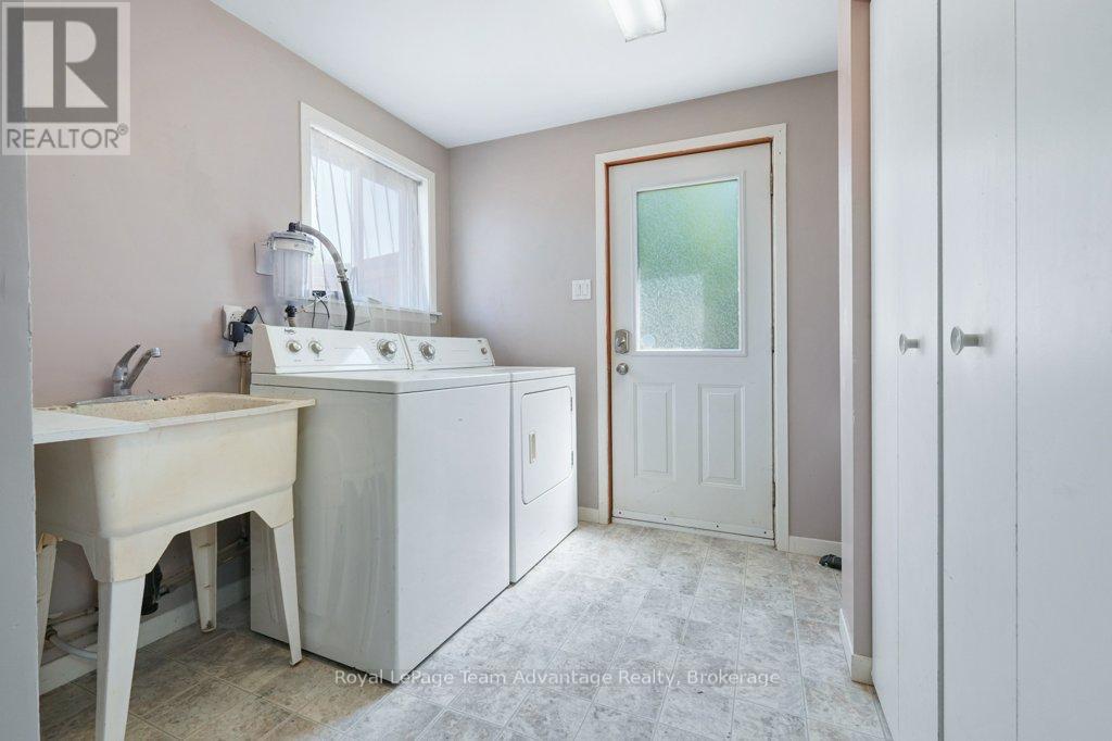 17 Joseph Street, Parry Sound, Ontario  P2A 2G3 - Photo 34 - X13237102