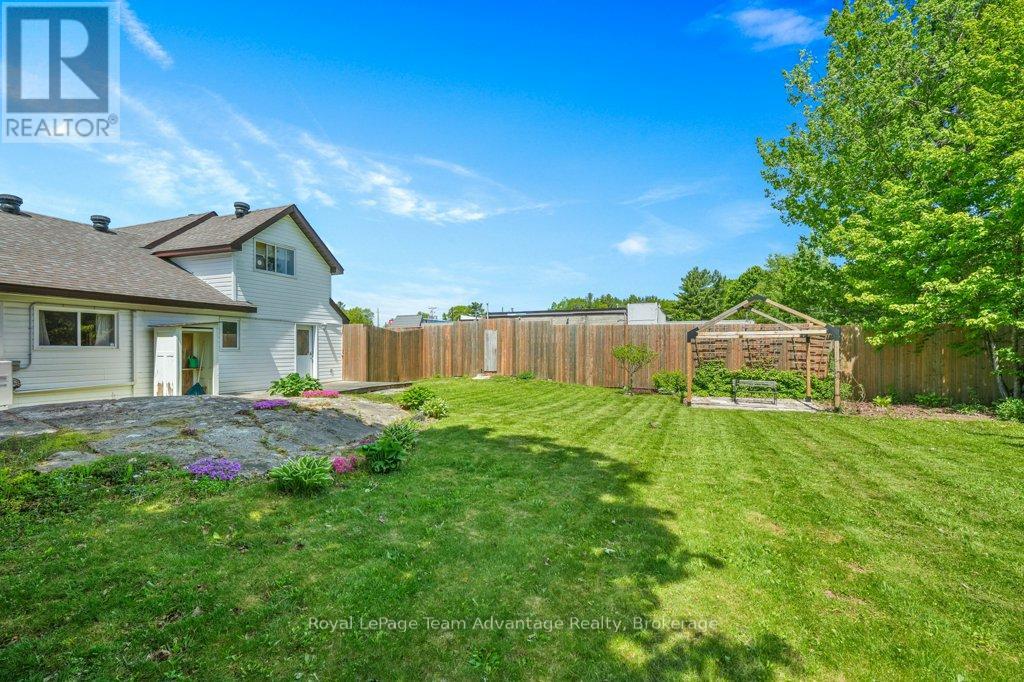 17 Joseph Street, Parry Sound, Ontario  P2A 2G3 - Photo 4 - X13237102