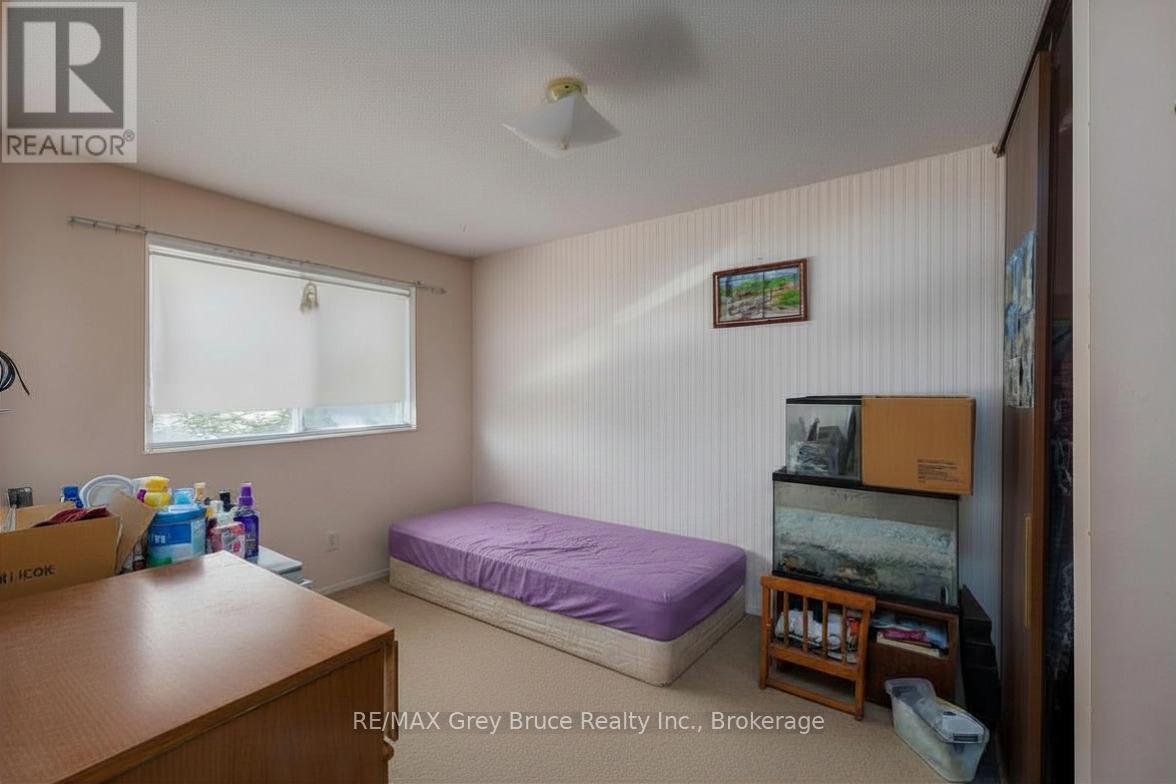 1068 11th Street E, Owen Sound, Ontario  N4K 5V6 - Photo 13 - X13237214