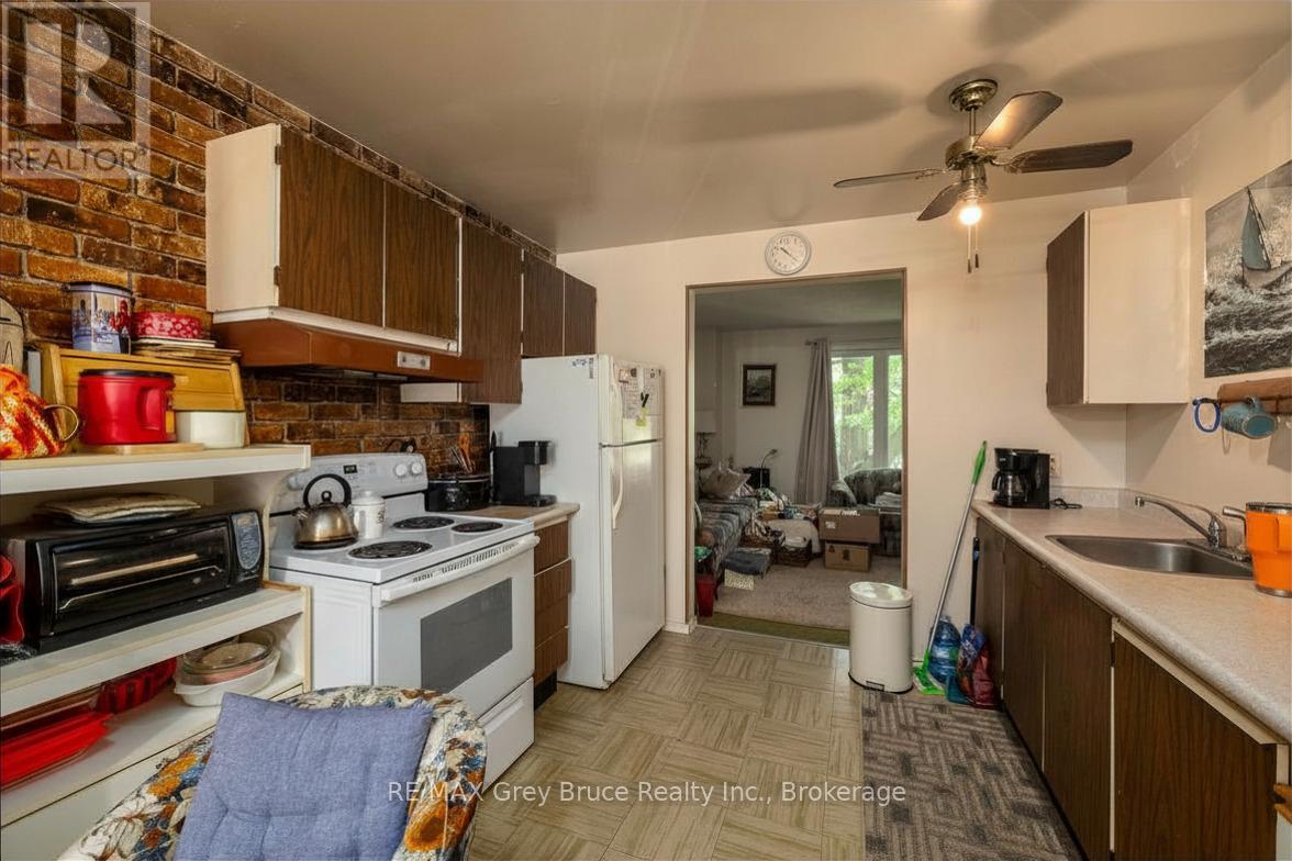1068 11th Street E, Owen Sound, Ontario  N4K 5V6 - Photo 7 - X13237214