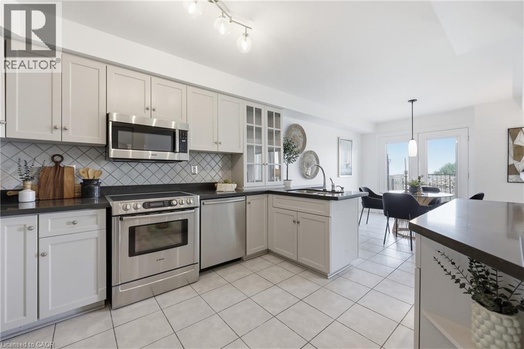 85 Edgewater Drive Unit# 6, Stoney Creek, Ontario  L8E 4Z2 - Photo 15 - 40836274