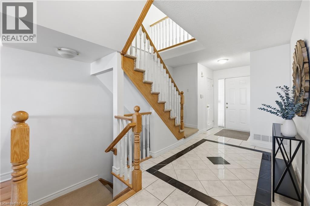85 Edgewater Drive Unit# 6, Stoney Creek, Ontario  L8E 4Z2 - Photo 5 - 40836274